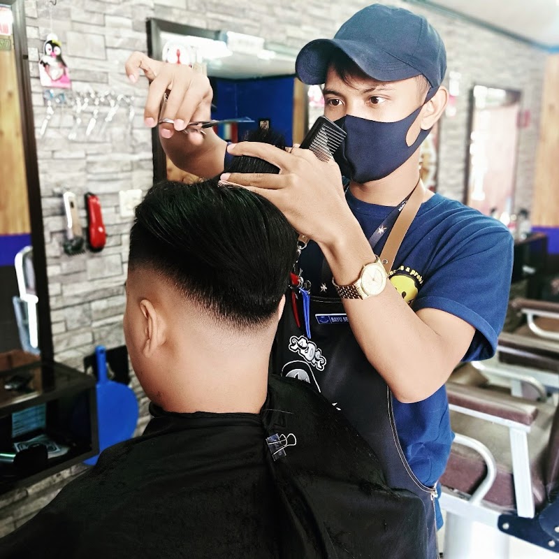 Potong Rambut, Potong Masalah: Kenapa Cilacap Memilih House of Barber Shop